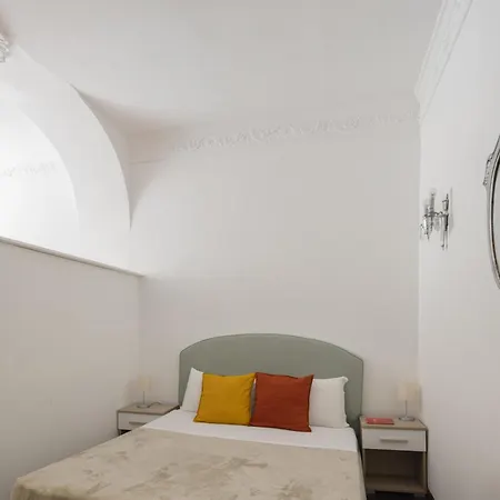 Domus Allegra Trevi Fountain - From 2 To 10 People Apartment