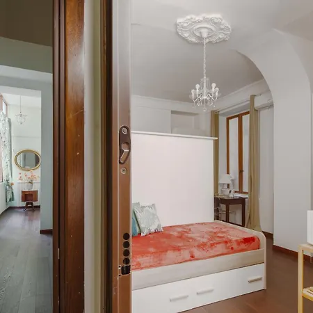 Apartment Domus Allegra Trevi Fountain - From 2 To 10 People Rome