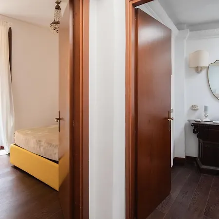 Apartment Domus Allegra Trevi Fountain - From 2 To 10 People *